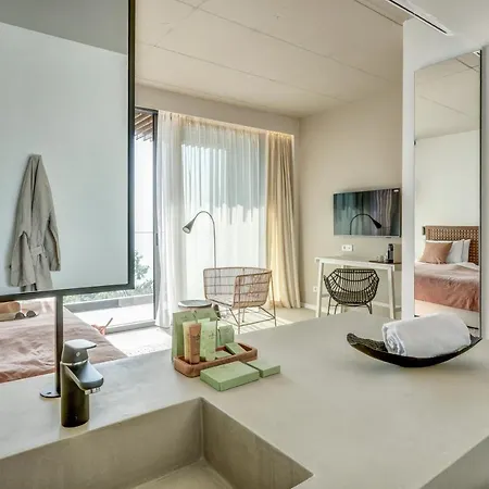 Umani - Free - Free Parking 4*