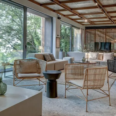 فندق Umani - Free - Free Parking 4*