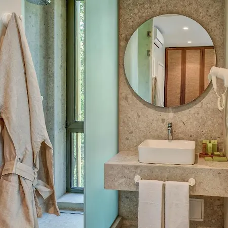 Umani - Free - Free Parking